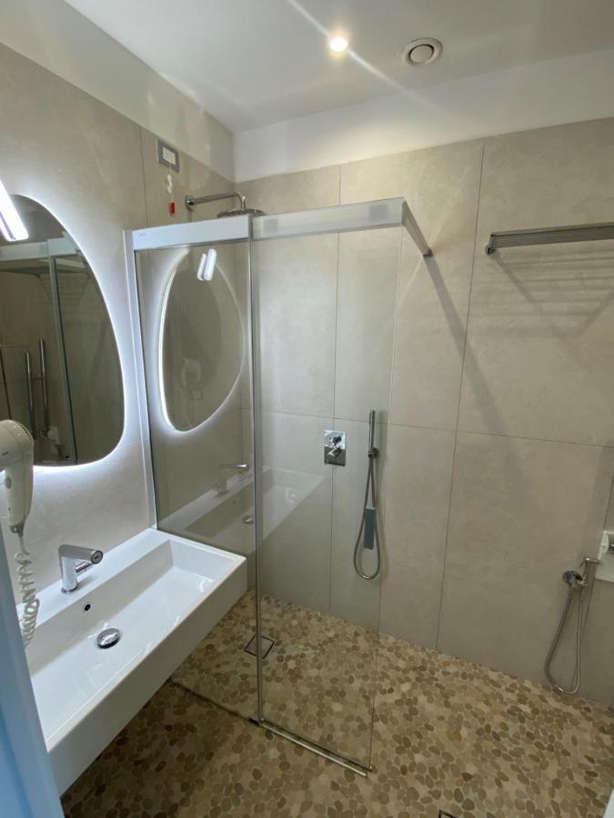 Hotel Golden ริมินี ภายนอก รูปภาพ