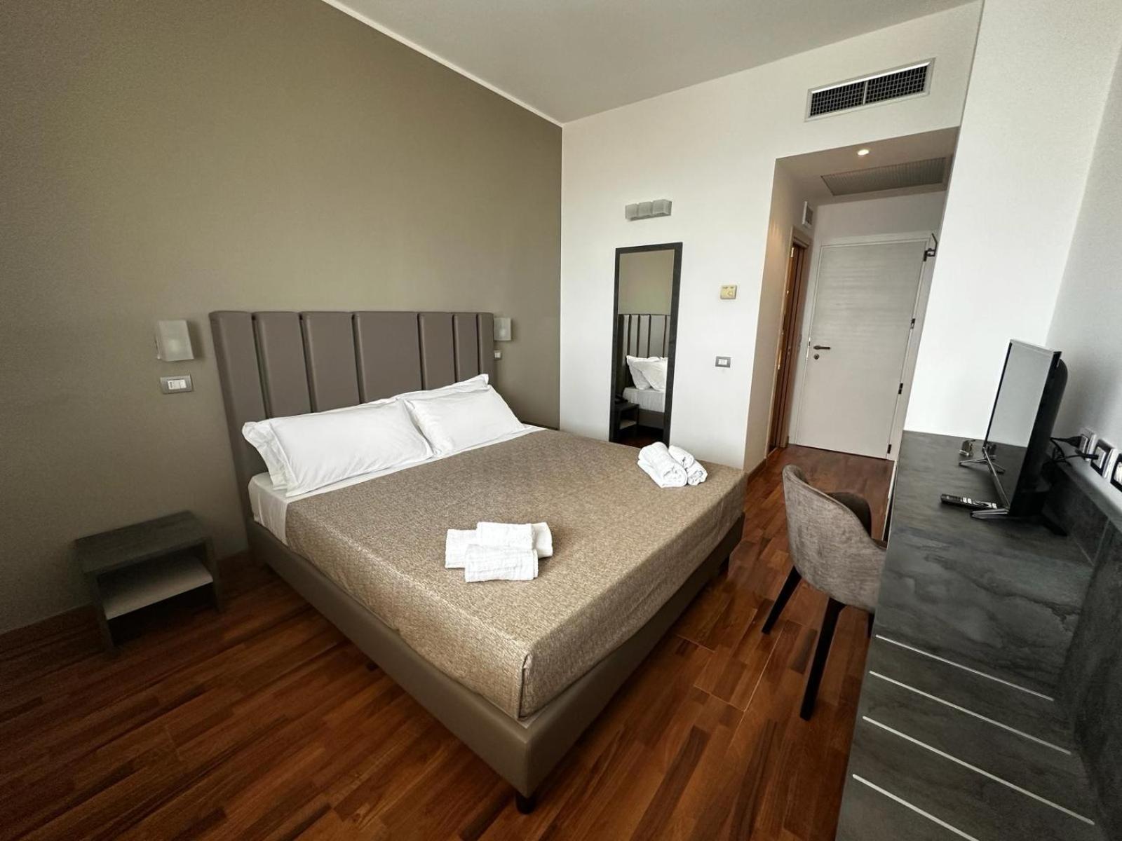Hotel Golden ริมินี ภายนอก รูปภาพ