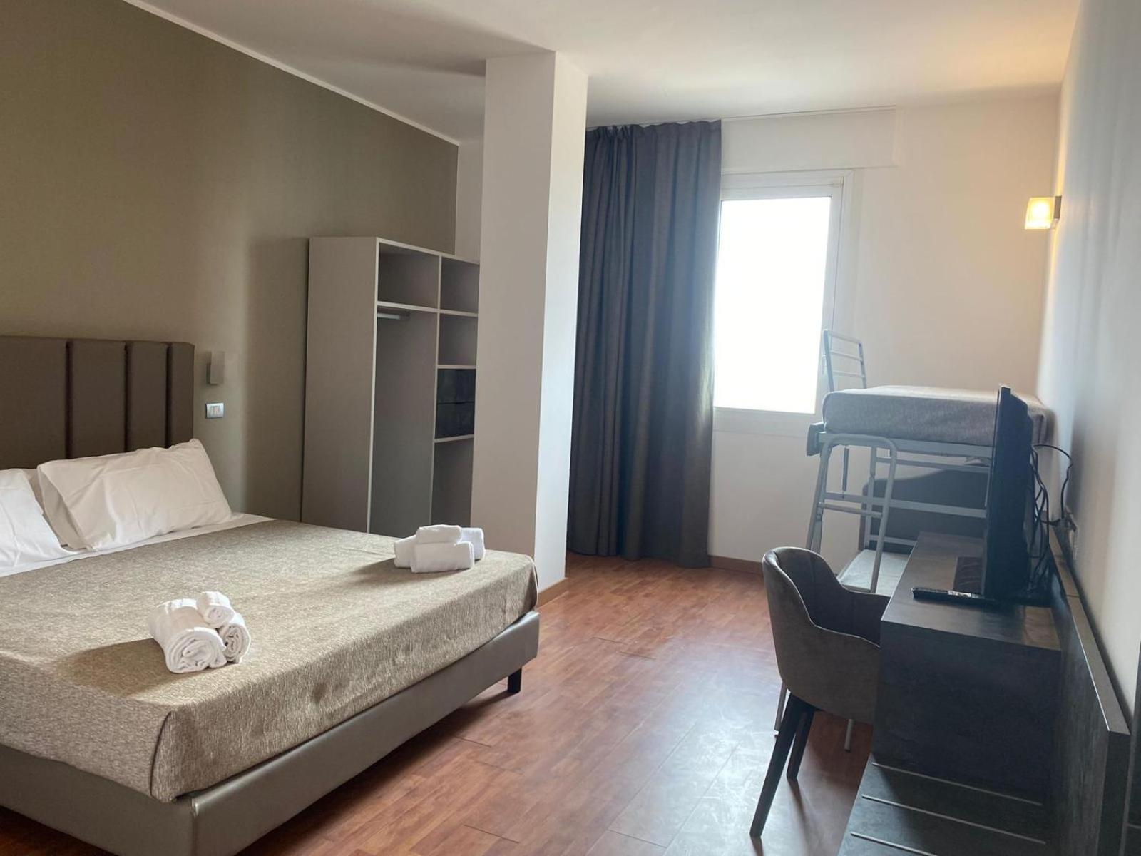 Hotel Golden ริมินี ภายนอก รูปภาพ