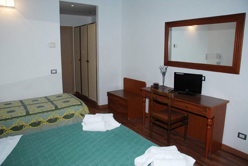 Hotel Golden ริมินี ภายนอก รูปภาพ